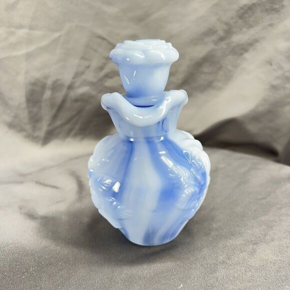 Vintage 1978 Avon Blue Milk Glass Victorian Style Pitcher Perfume Bottle w/Lid - Picture 3 of 8